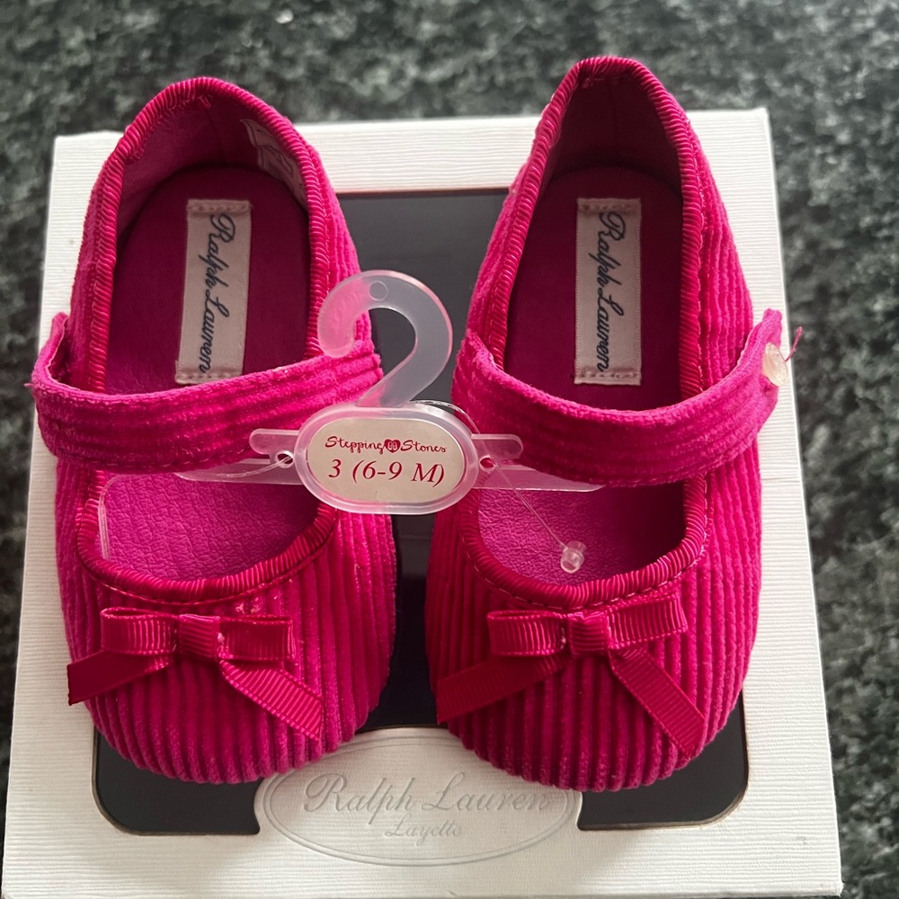 Ralph Lauren
Girls'  Ballet Flats - 6-9 months.